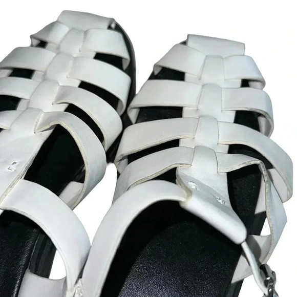 Steve Madden Off-White Fisherman Close To Sandal Girls Size 3 - Picture 6 of 8